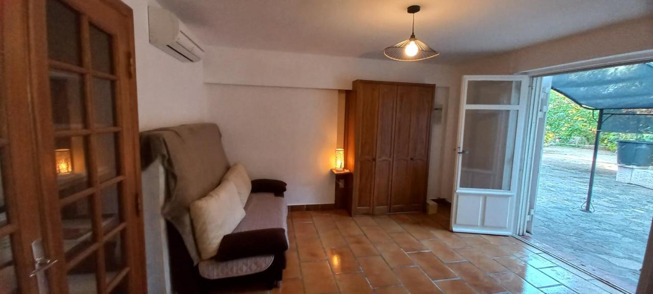 Appartement et sa grande terrasse en Rez de Jardin Saint Aygulf Extérieur photo