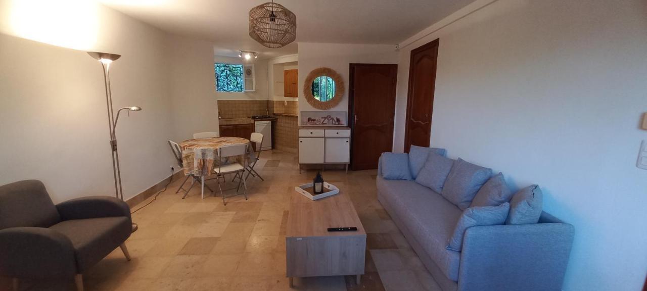 Appartement et sa grande terrasse en Rez de Jardin Saint Aygulf Extérieur photo