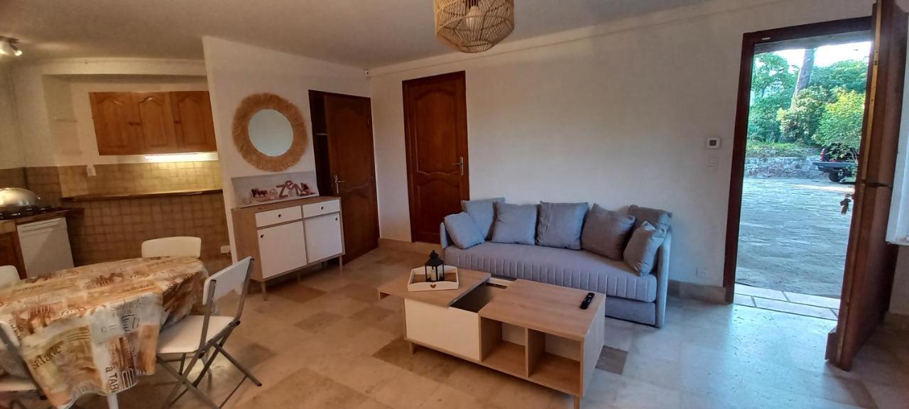 Appartement et sa grande terrasse en Rez de Jardin Saint Aygulf Extérieur photo