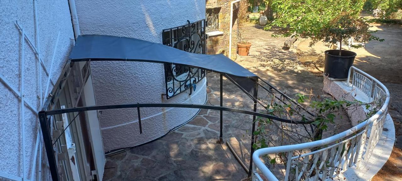 Appartement et sa grande terrasse en Rez de Jardin Saint Aygulf Extérieur photo